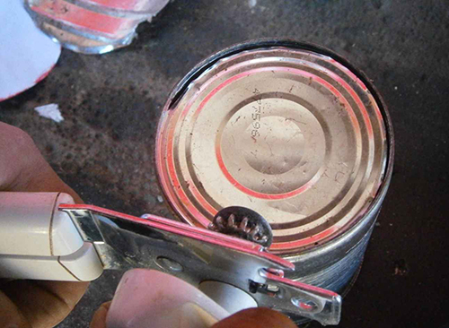 remove tin can bottom