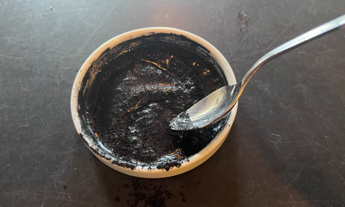 DIY Anti-Inflammatory Charcoal Poultice