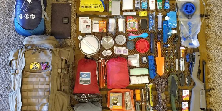 My get home bag contents in the comments : r/bugout